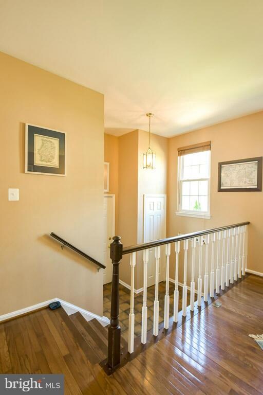 3131 Valentino Ct, Oakton, VA 22124 - photo 4