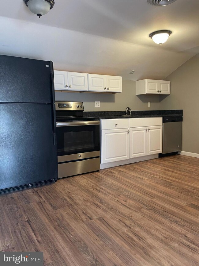 11 N Jay St unit 3, Middleburg, VA 20117 - photo 6