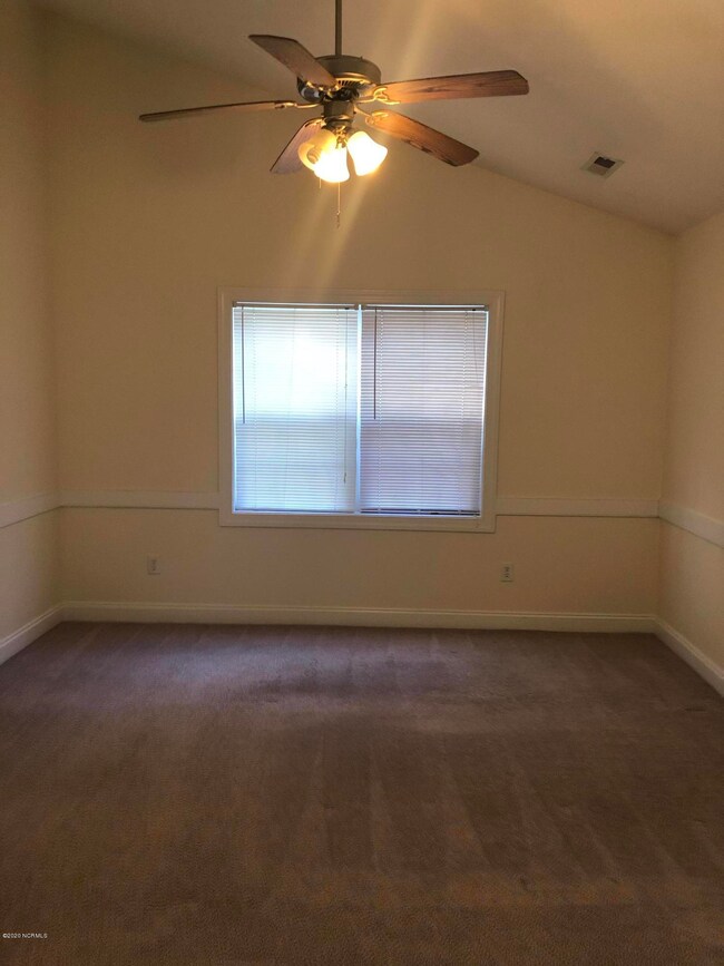 2420 Sawgrass Dr, Winterville, NC 28590 - photo 5