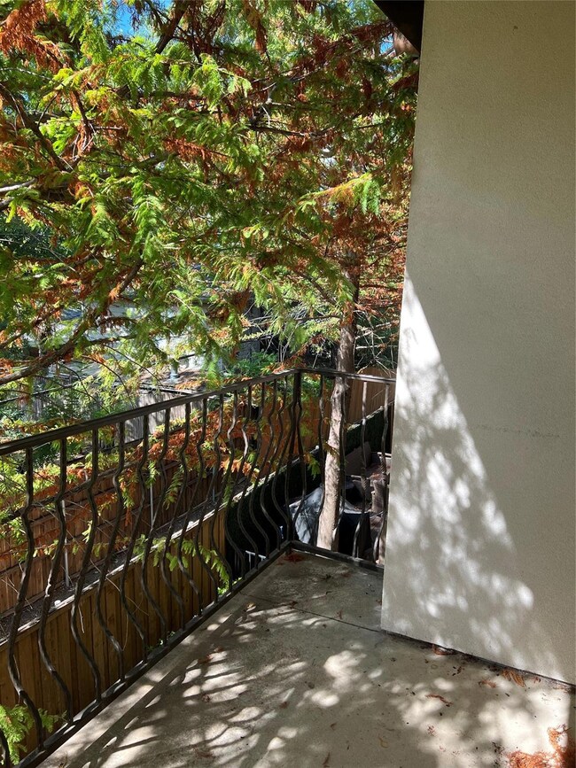 5808 Mccommas Blvd unit A206, Dallas, TX 75206 - photo 4