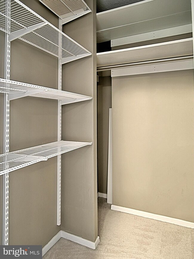 The Brittany unit 512, Arlington, VA 22204 - photo 2