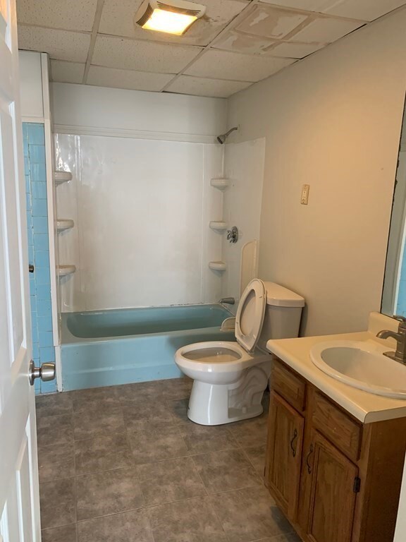 52 Vale St unit `1, Worcester, MA 01604 - photo 6