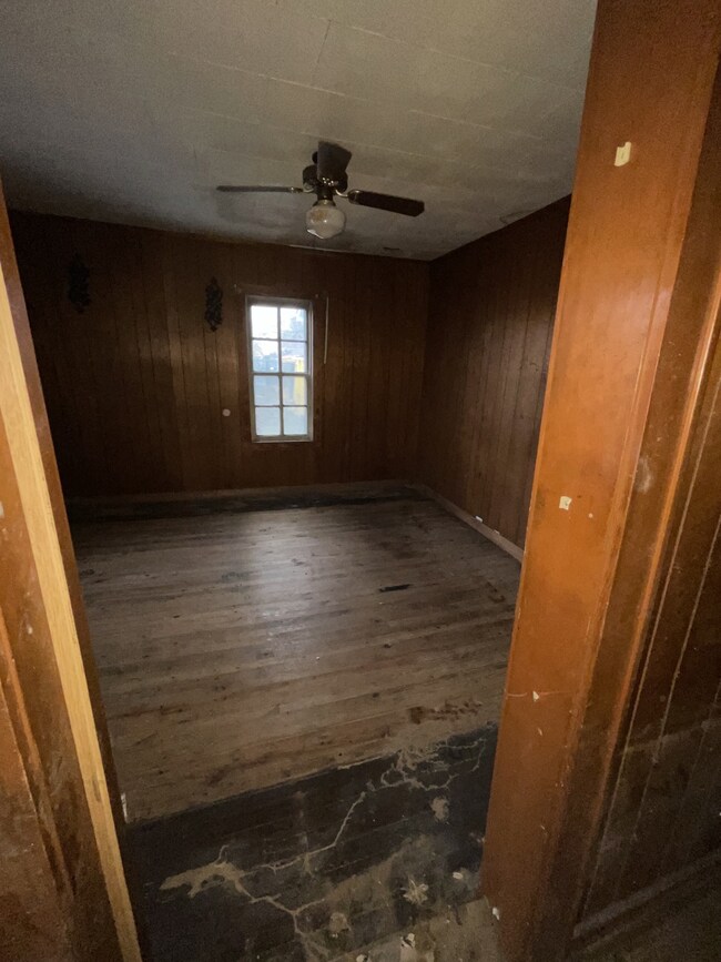 805 Woodbury St, Shelbyville, TN 37160 - photo 6