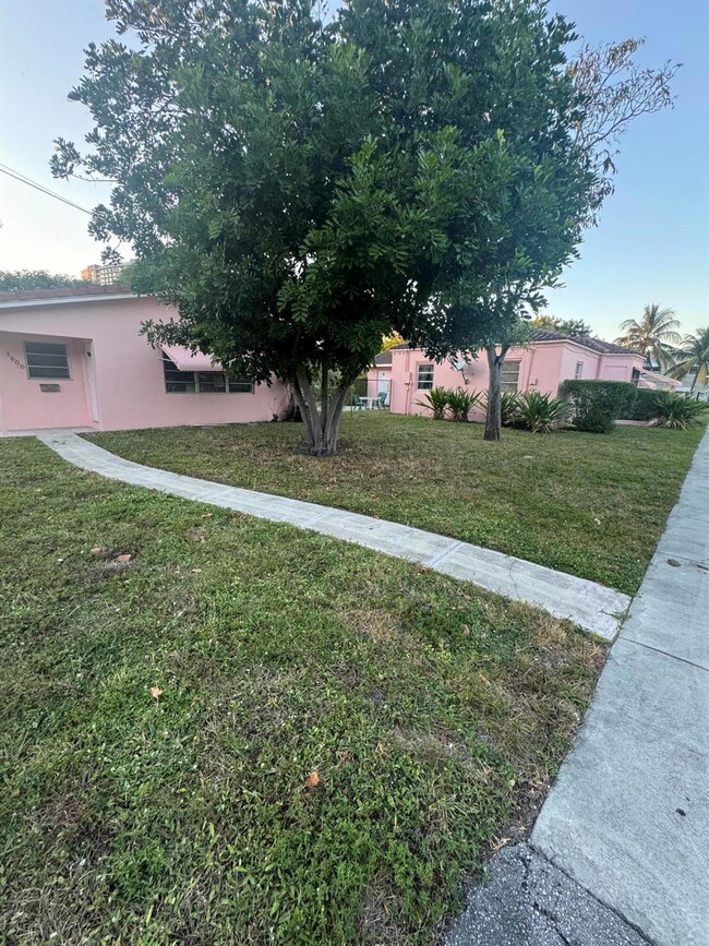 1600 Van Buren St, Hollywood, FL 33020 - photo 7