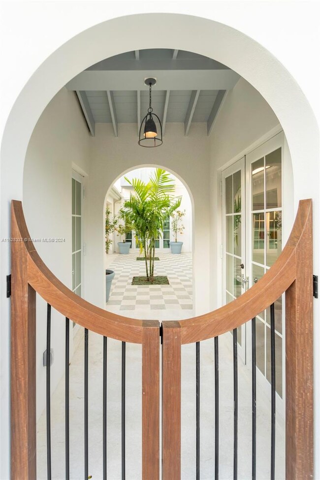 unlisted-address, Key Biscayne, FL 33149 - photo 3