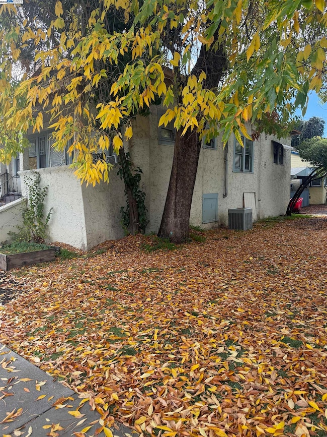 2054 Bonifacio St, Concord, CA 94520 - photo 4