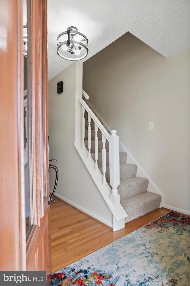 5435 Tree Line Dr, Centreville, VA 20120 - photo 6