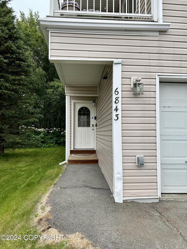 6843 Brittany Rock Way unit 7, Anchorage, AK 99504 - photo 2