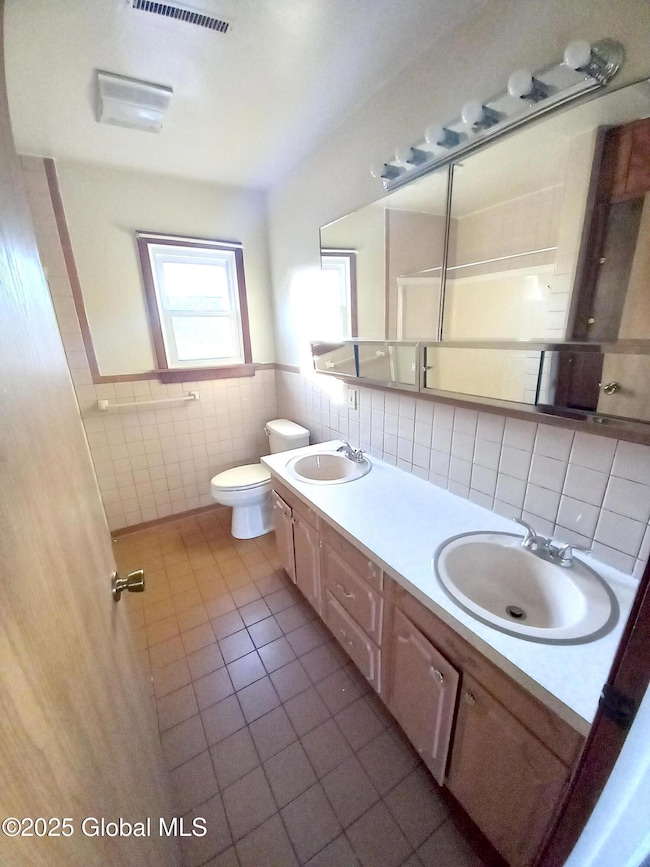 1912 Broad St unit 2, Schenectady, NY 12306 - photo 7