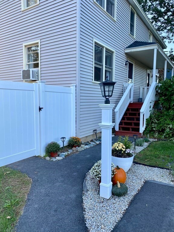 5 Emery St unit B, Merrimac, MA 01860 - photo 2