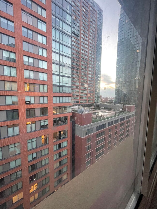 150 Bay St unit 908, Jersey City, NJ 07302 - photo 5