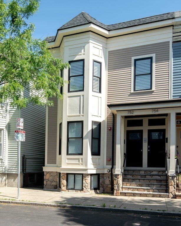 752 E 5th St unit 1, Boston, MA 02127 - photo 2