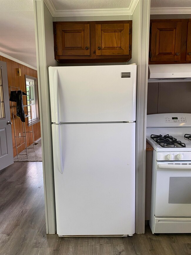 23 Billings Mobile Manor unit 23, Rutland, VT 05701 - photo 6