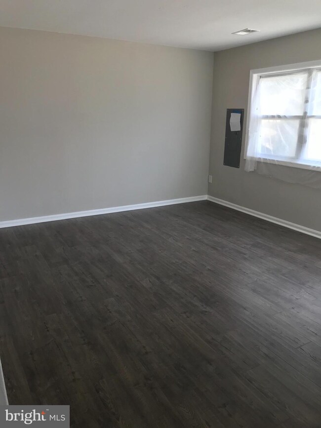 6718 Vermont Ct, Hyattsville, MD 20785 - photo 3