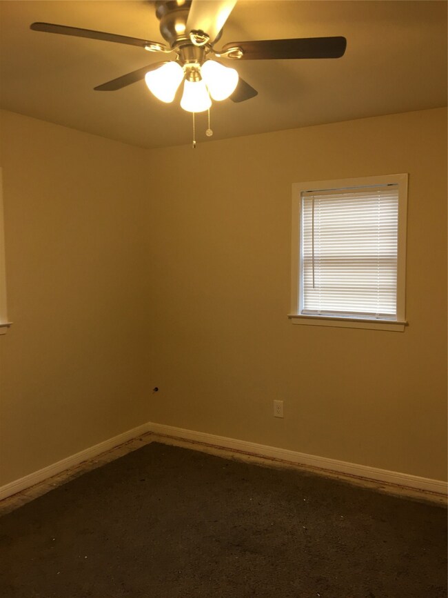 6402 W Montgomery Rd unit B, Houston, TX 77091 - photo 7