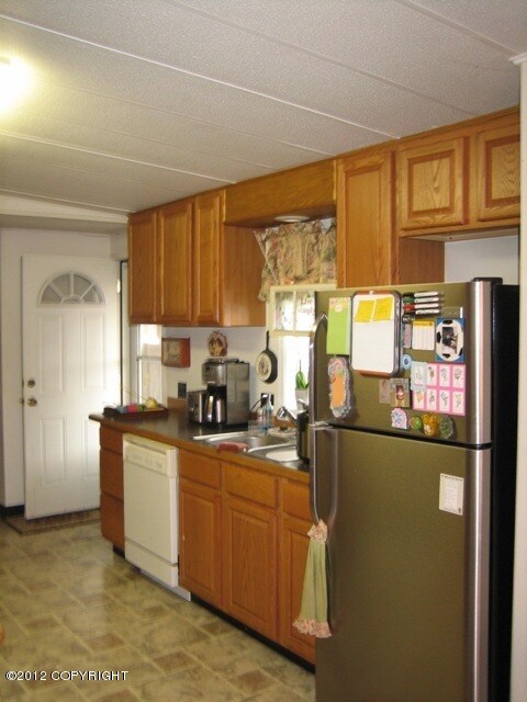 Kitchen, View 3