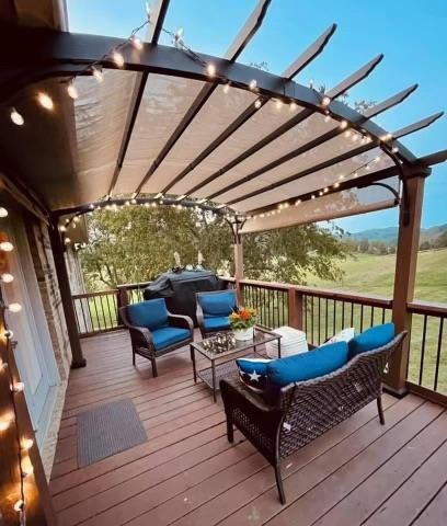 New finished back deck with pergola