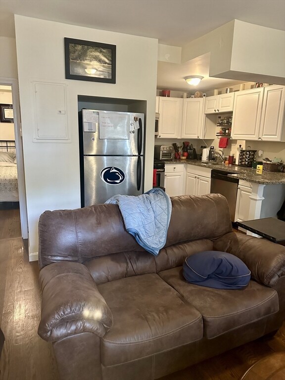 160 Bolton St unit 1, Boston, MA 02127 - photo 5