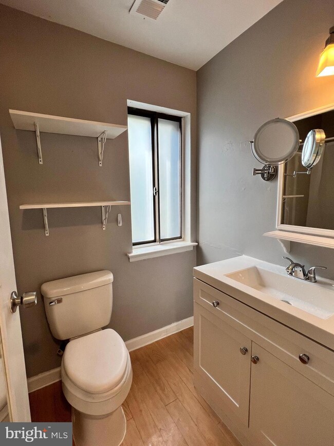 212 James Ct unit 212, Marlton, NJ 08053 - photo 5