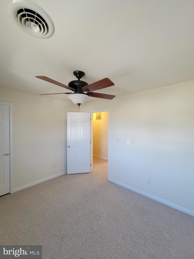 218 W King St, Waynesboro, PA 17268 - photo 3