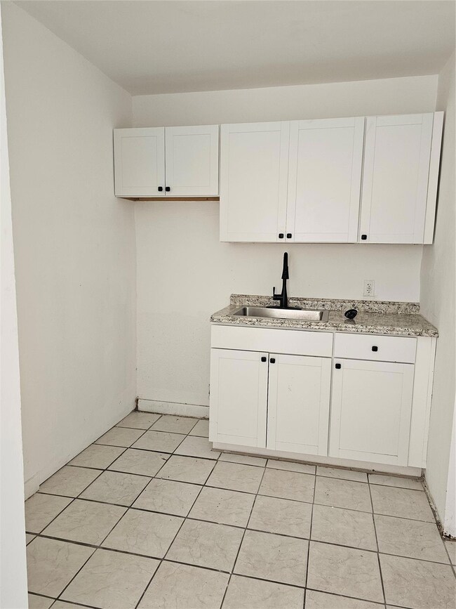 538 28th St, West Palm Beach, FL 33407 - photo 4