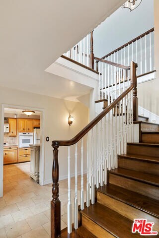 21811 Providencia St, Woodland Hills, CA 91364 - photo 6