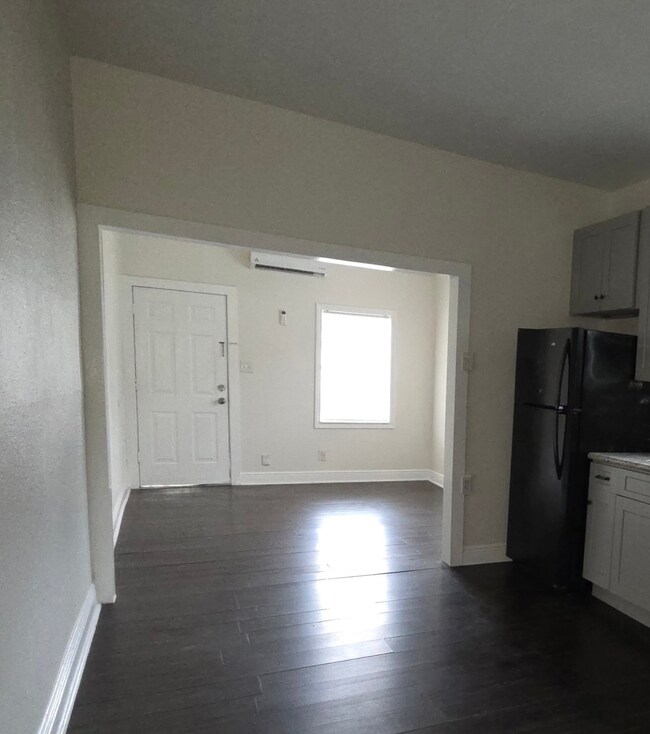 7902 Hudson St unit B, Houston, TX 77012 - photo 3