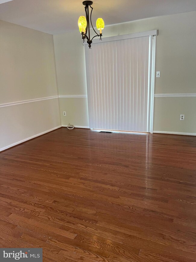 14929 Ladymeade Cir, Silver Spring, MD 20906 - photo 3