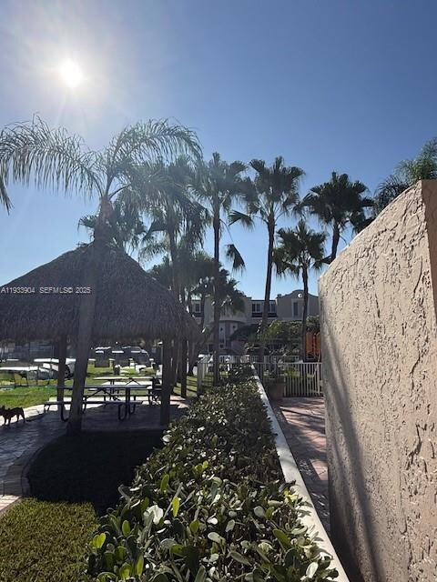 8670 NW 6th Ln unit 4210, Miami, FL 33126 - photo 4