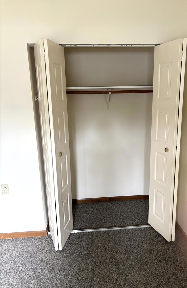 102 Madison Ave N unit 7, Battle Lake, MN 56515 - photo 5