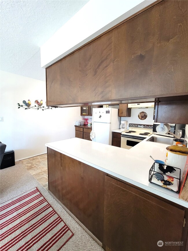 2005 Tibbetts Dr unit 308, Longview, WA 98632 - photo 5