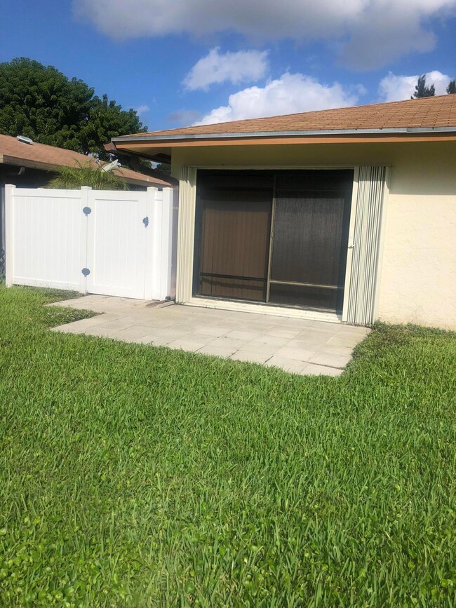 4890 Luqui Ct unit 21A, West Palm Beach, FL 33415 - photo 4