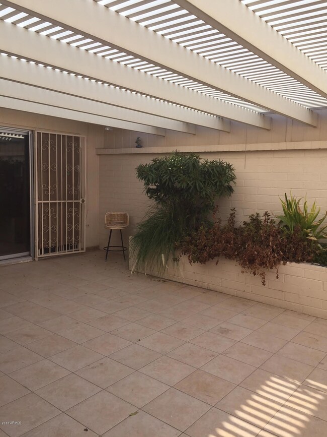 17606 N Boswell Blvd, Sun City, AZ 85373 - photo 3