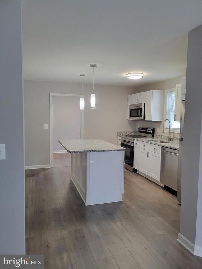 9145 Old Scaggsville Rd unit 9145 A, Laurel, MD 20723 - photo 7