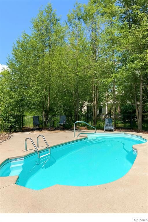 6621 Glenshaw Ct, West Bloomfield, MI 48322 - photo 3