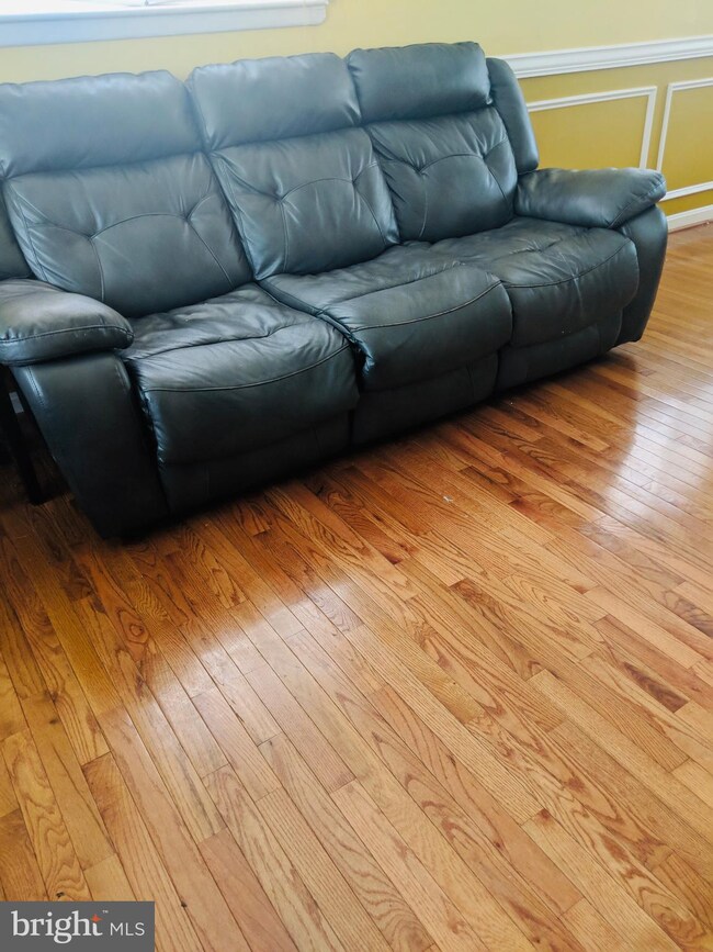 183 Cabbel Dr, Manassas Park, VA 20111 - photo 5