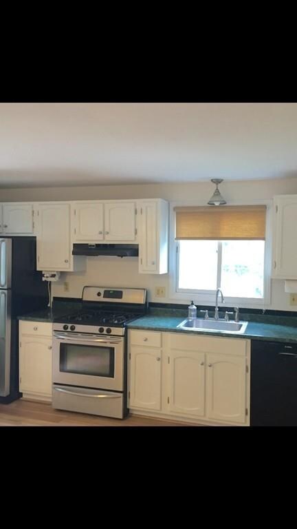 4 Carol Dr unit 4, Franklin, MA 02038 - photo 3