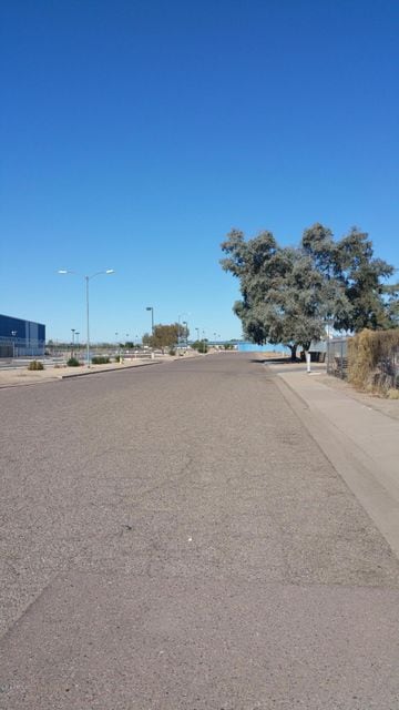 6045 N 56th Ave unit 5, Glen Dale, AZ 85301 - photo 2