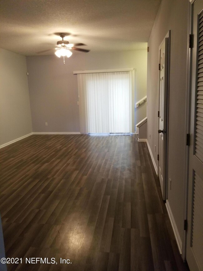 4742 Playpen Dr, Jacksonville, FL 32210 - photo 3