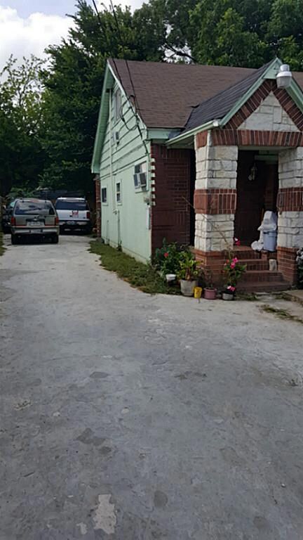 110 Westfield St, Houston, TX 77022 - photo 2