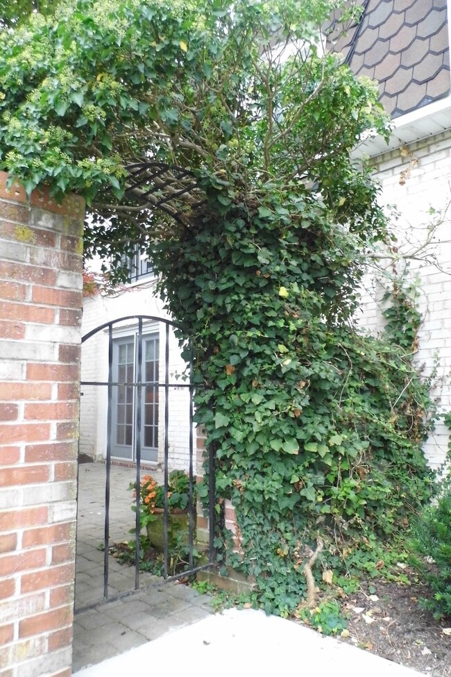 gate