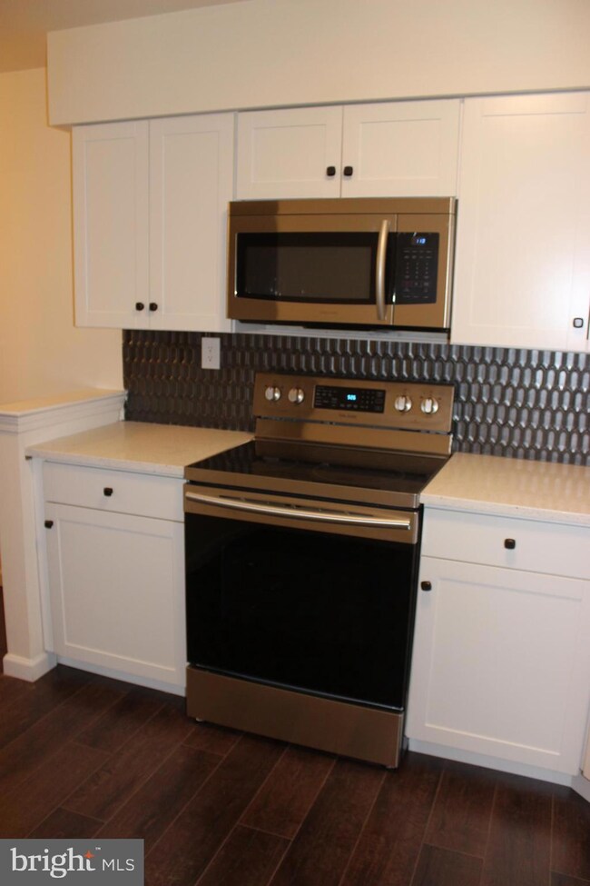 13 Kent Place unit Q2, Sewell, NJ 08080 - photo 3