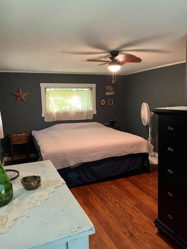 704 Nueva Gorda St, Culver, IN 46511 - photo 6