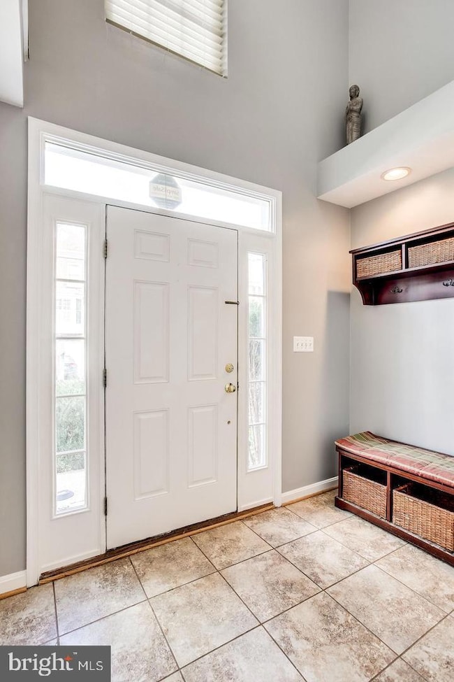 25242 Dunvegan Square, Chantilly, VA 20152 - photo 3