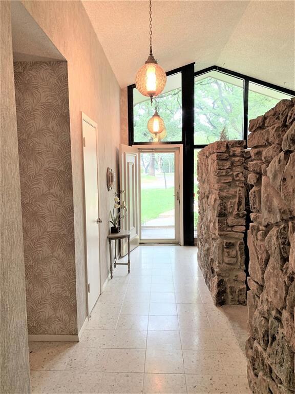 1418 Ridgecrest Cir, Denton, TX 76205 - photo 7