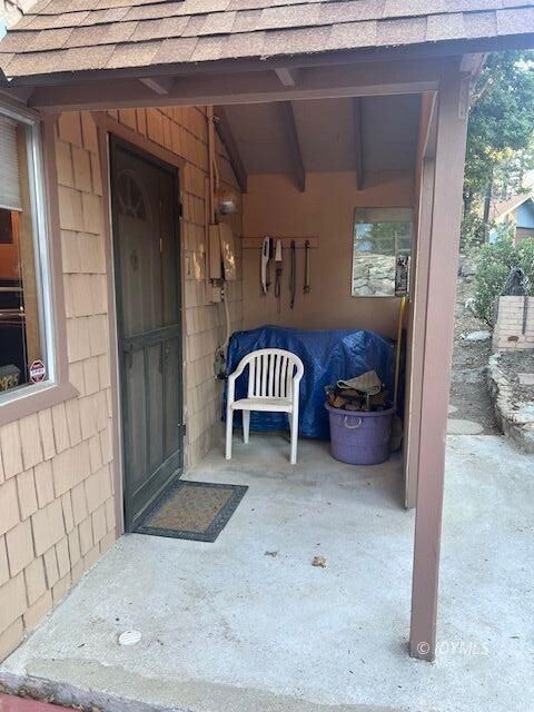 Covered entry porch