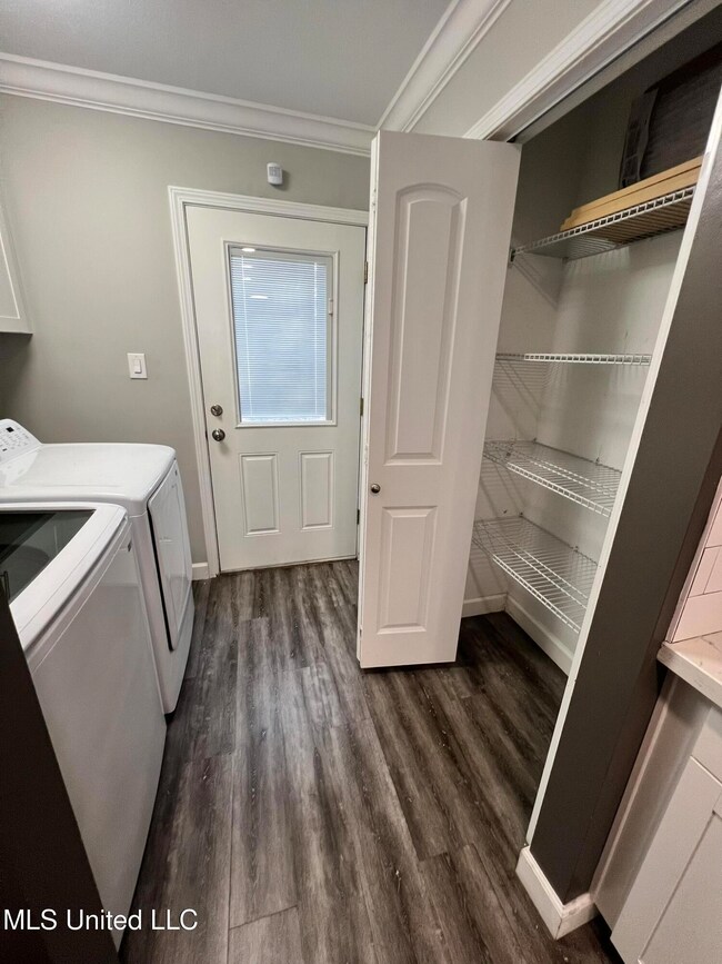 805 Herlihy St, Waveland, MS 39576 - photo 5