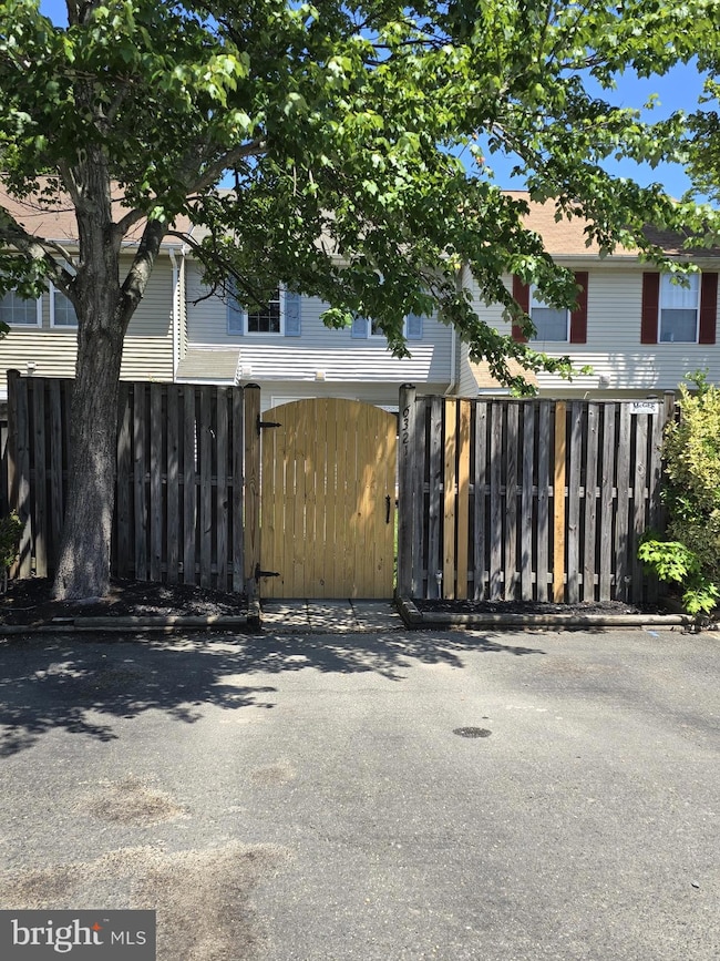 6321 Deerwood Ct, Waldorf, MD 20603 - photo 2