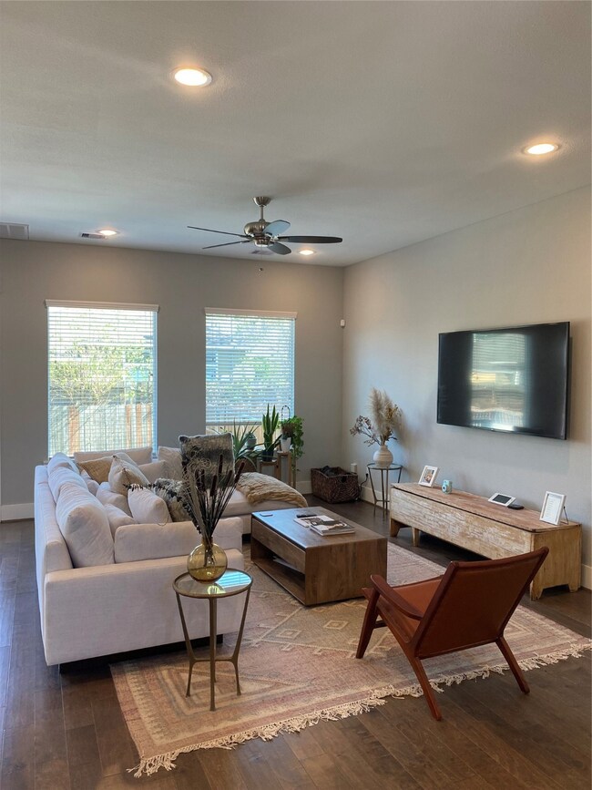 426 Yale Oaks Ln, Houston, TX 77091 - photo 7