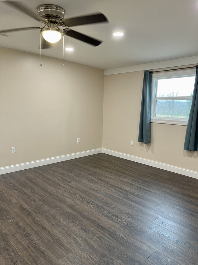 464 W Wilmouth Rd, Cookeville, TN 38506 - photo 6